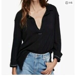 We the Fee Annie Ribbed Navy Blue Collared Flowy Top Large V-neck New Casual